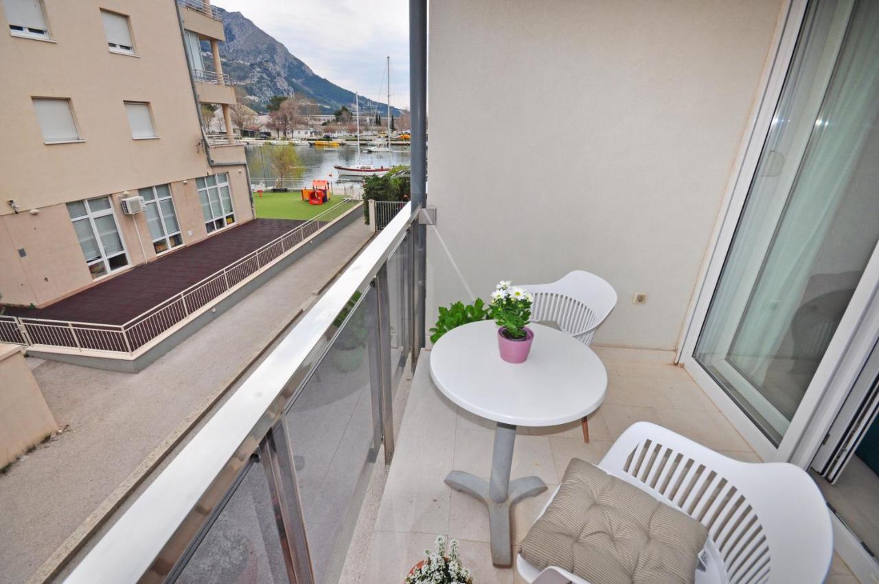 Family Apartment Noel - Omiš Exterior foto
